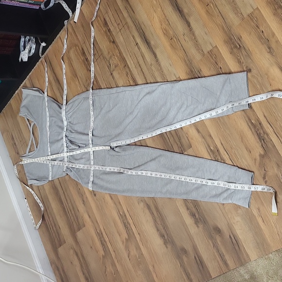 ALMOST FAMOUS Gray Short Sleeve Elastic Waist Jogger Hem Pocket Sweatsuit Jumper - Picture 10 of 12